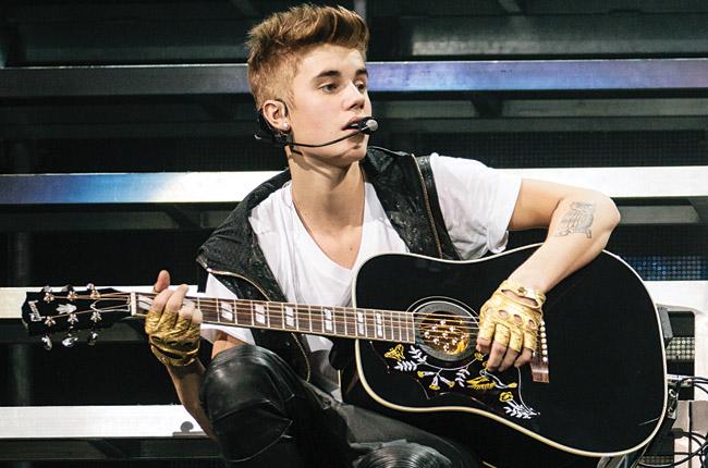 Justin Bieber: O Canhoto que Conquistou o Pop